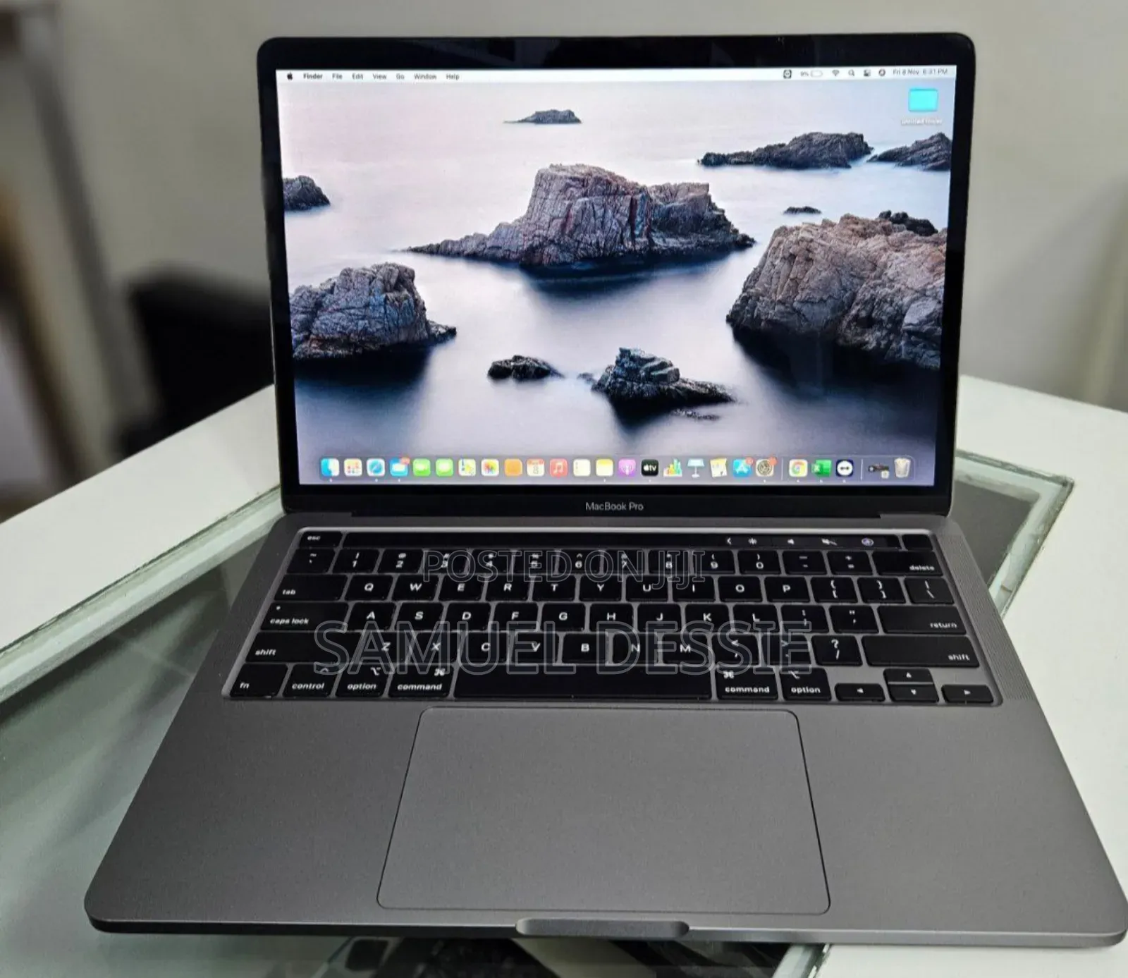 New Laptop Apple MacBook Pro 2019 8GB Intel Core I5 SSD 256GB