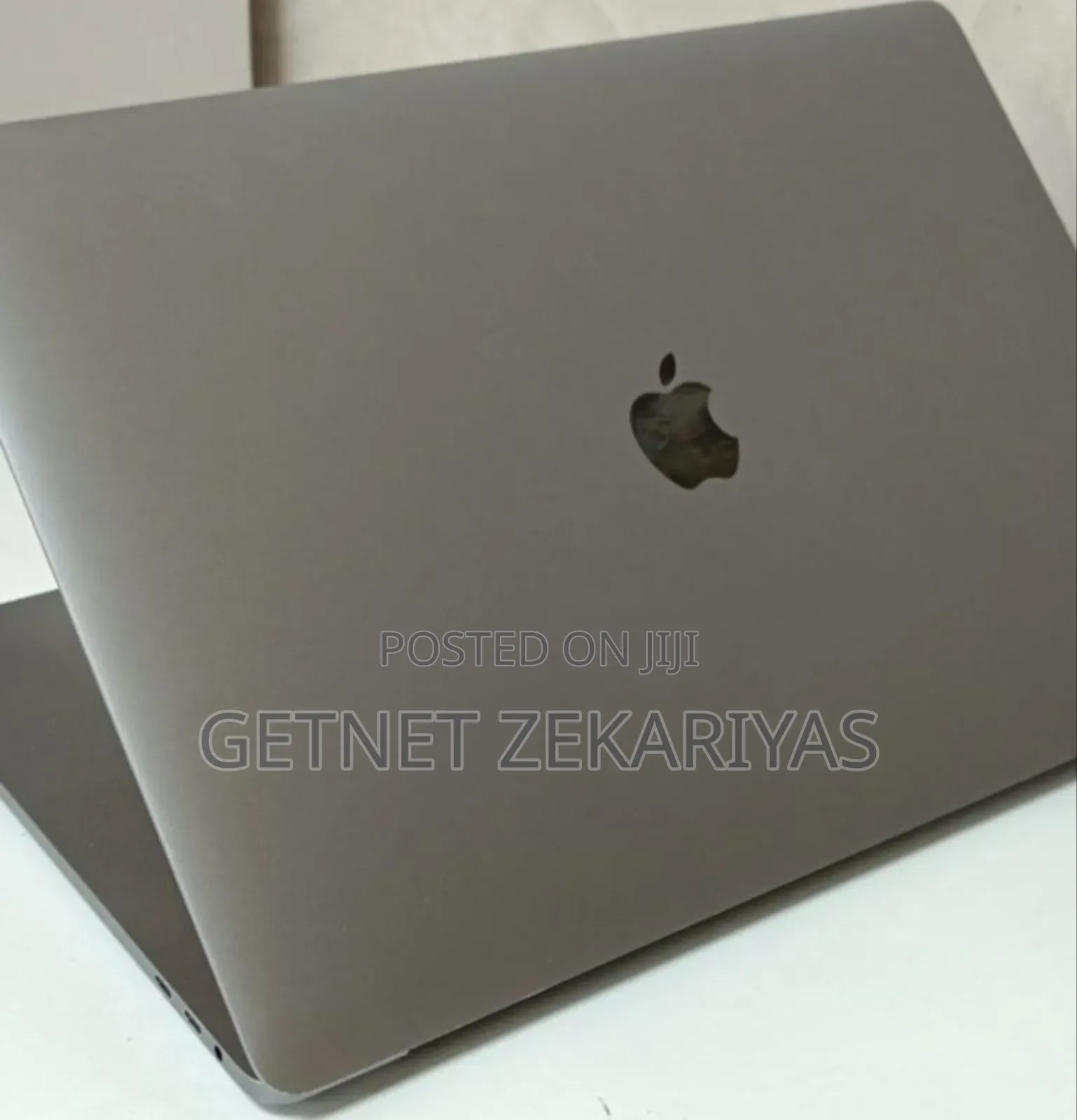 New Laptop Apple MacBook Pro 2017 16GB Intel Core i7 SSD 512GB