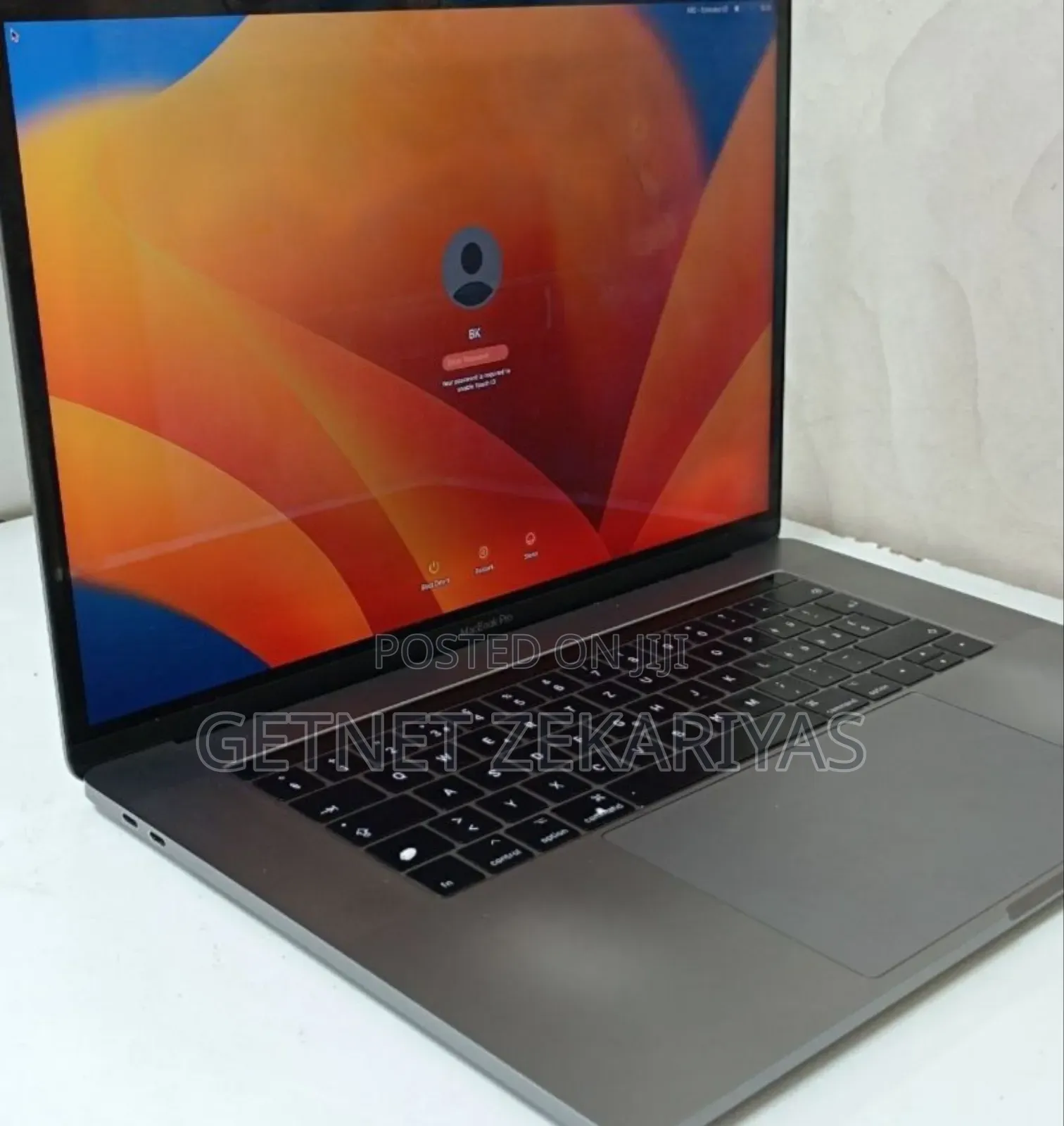 New Laptop Apple MacBook Pro 2017 16GB Intel Core i7 SSD 512GB