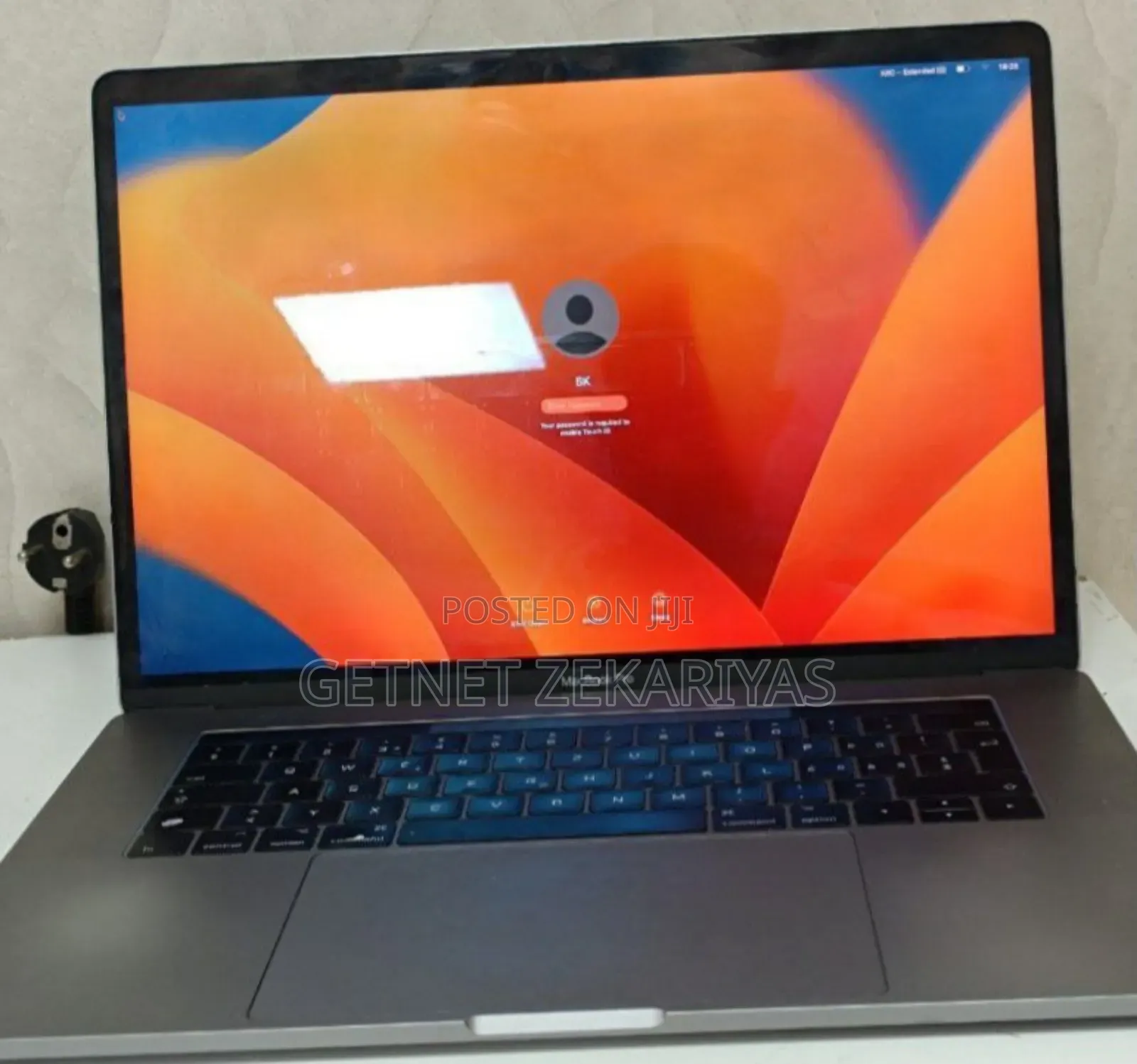 New Laptop Apple MacBook Pro 2017 16GB Intel Core i7 SSD 512GB