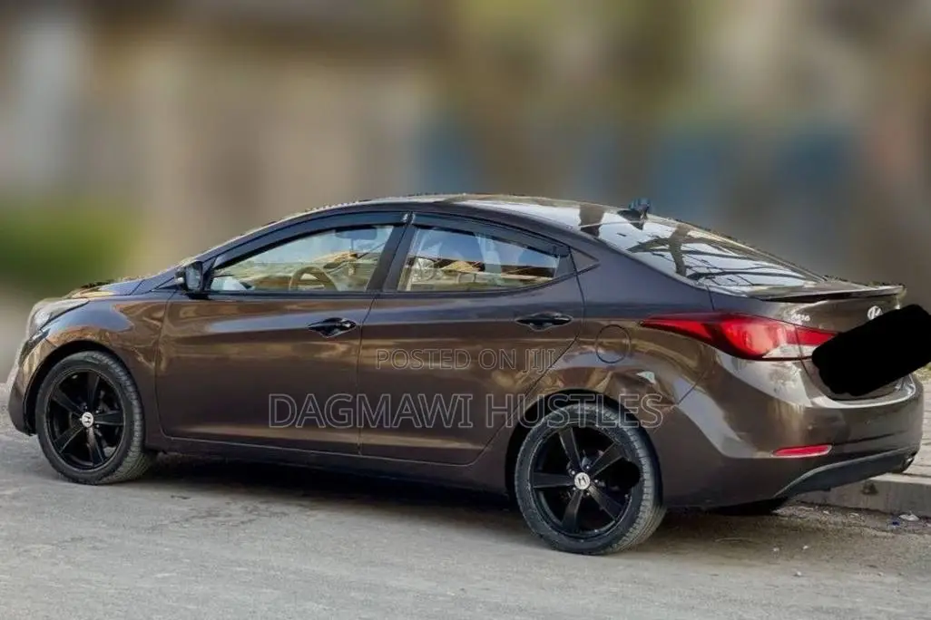 Hyundai Avante 2015 Brown