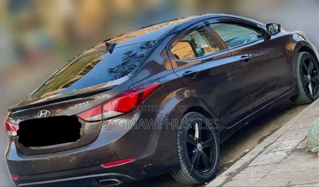 Hyundai Avante 2015 Brown