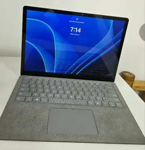 New Laptop Microsoft Surface Laptop 2 16GB Intel Core I5 SSD 256GB