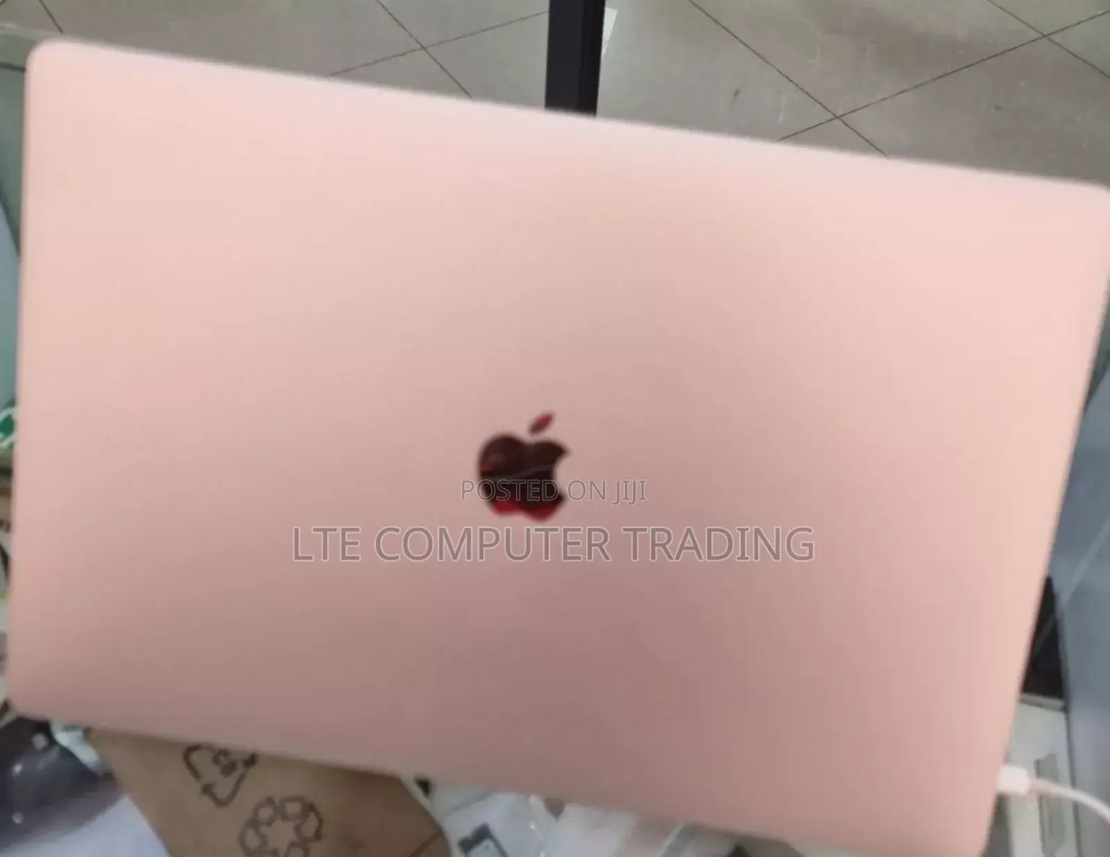 New Laptop Apple MacBook Pro 2019 16GB Intel Core I9 SSD 512GB