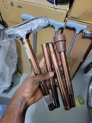 Photo - Walking Stick凸reliability/Bthe Crutches Have Non-Slip Rubber