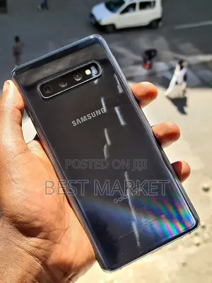 Photo - Samsung Galaxy S10 128 GB Black