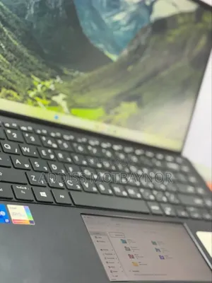 New Laptop Asus ZenBook UX510UW 16GB Intel Core I7 SSD 512GB