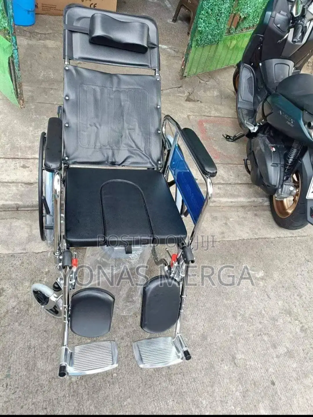 Wheelchair Detachable Footrest;Elevate to Rest His/Her Leg