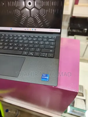 New Laptop Dell Precision 5480 16GB Intel Core I7 SSD 512GB