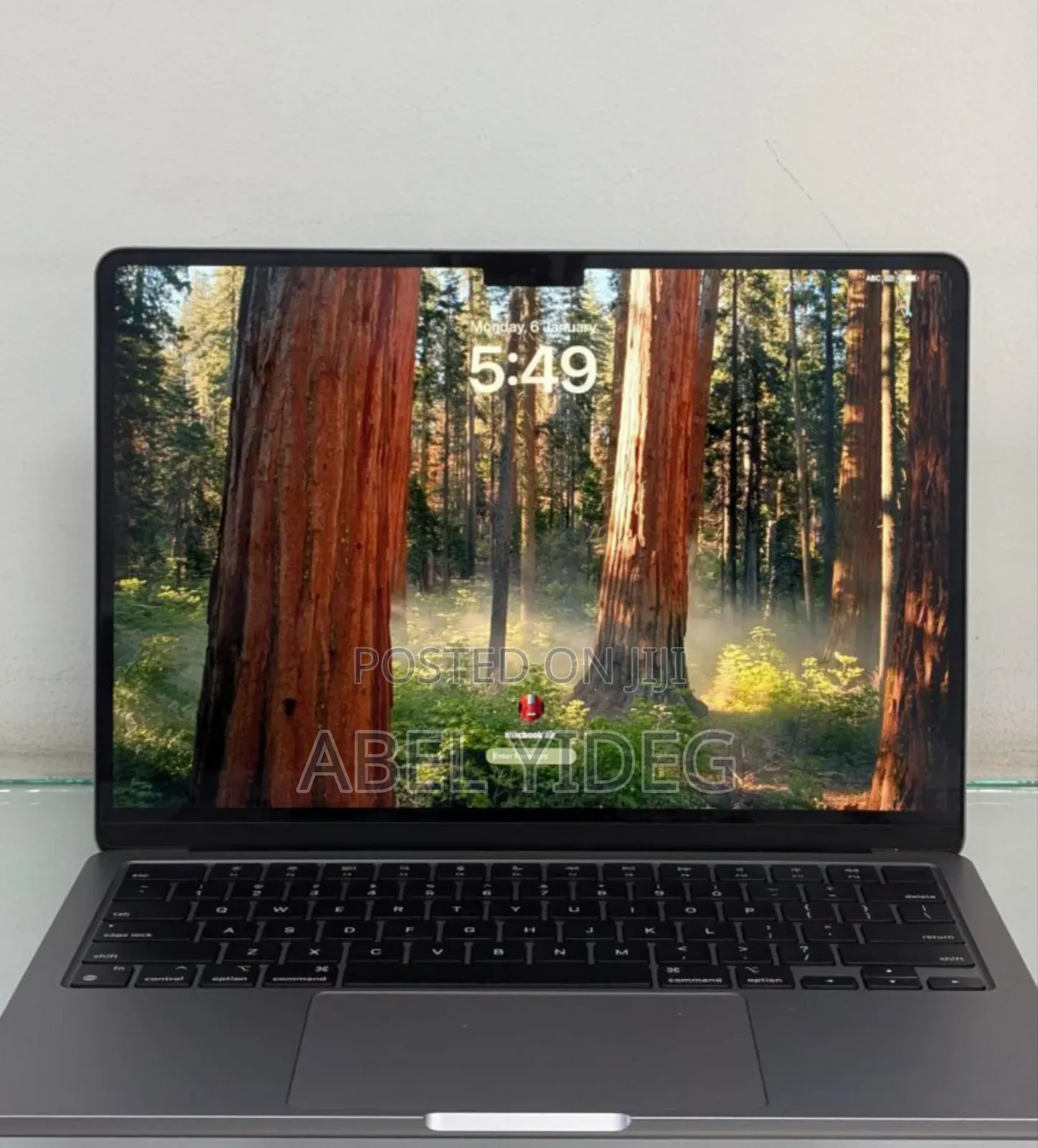 New Laptop Apple MacBook Air 2022 M2 8GB Apple M2 SSD 256GB