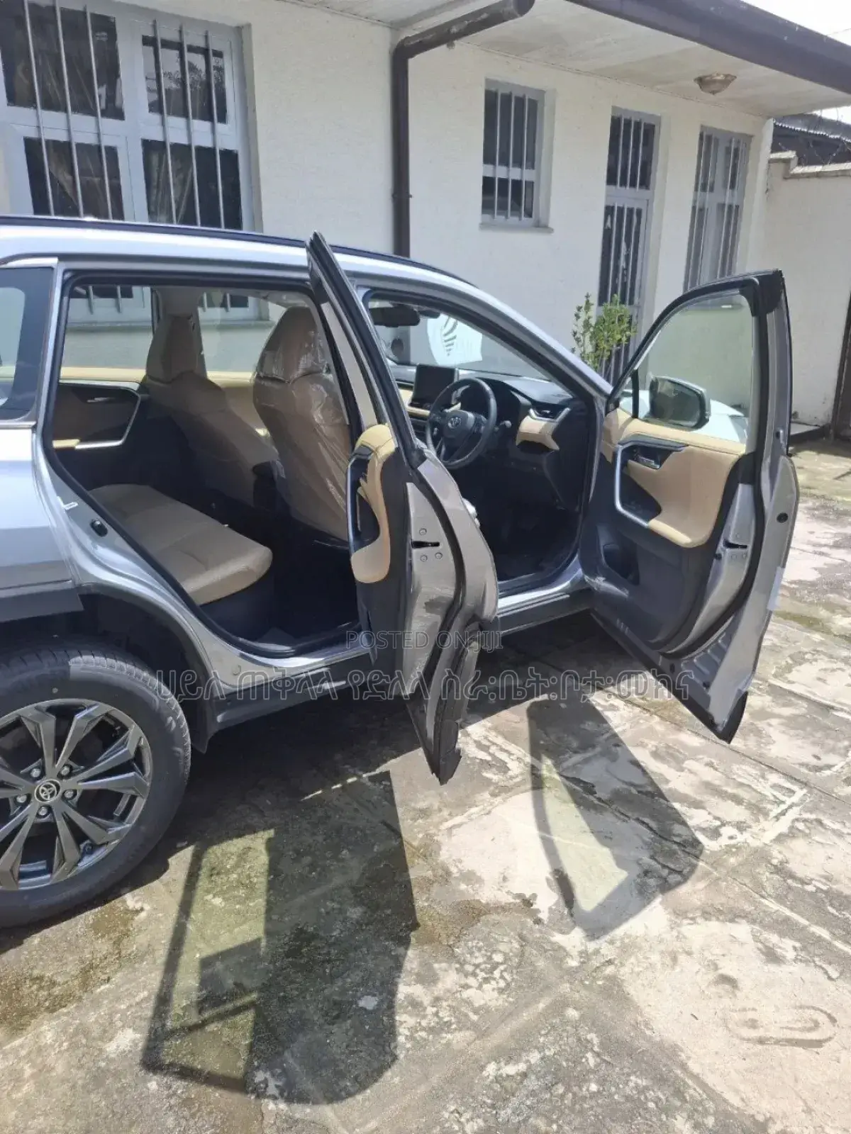 New Toyota RAV4 2024 Silver