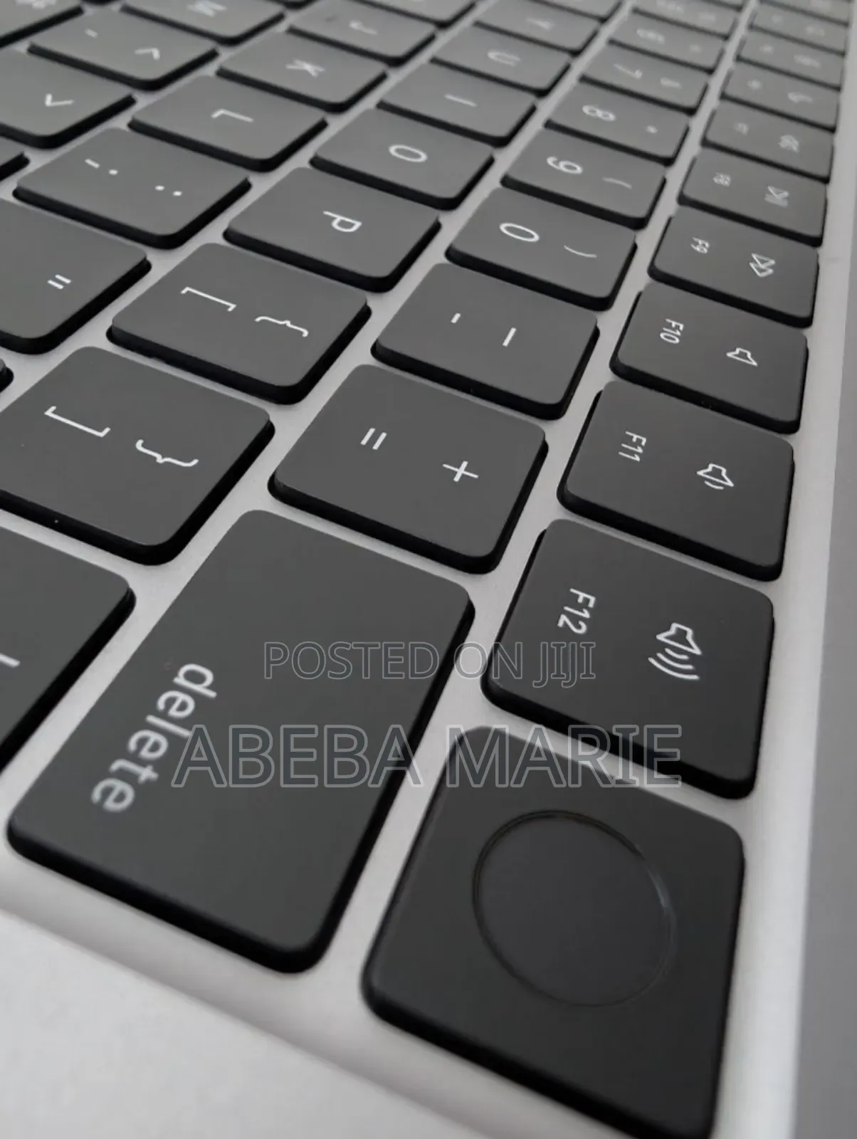 New Laptop Apple MacBook Air 2023 M2 8GB Apple M2 SSD 256GB