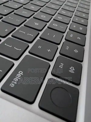 New Laptop Apple MacBook Air 2023 M2 8GB Apple M2 SSD 256GB