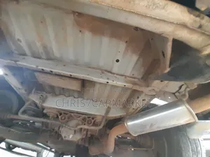 Toyota HiAce 2010 White