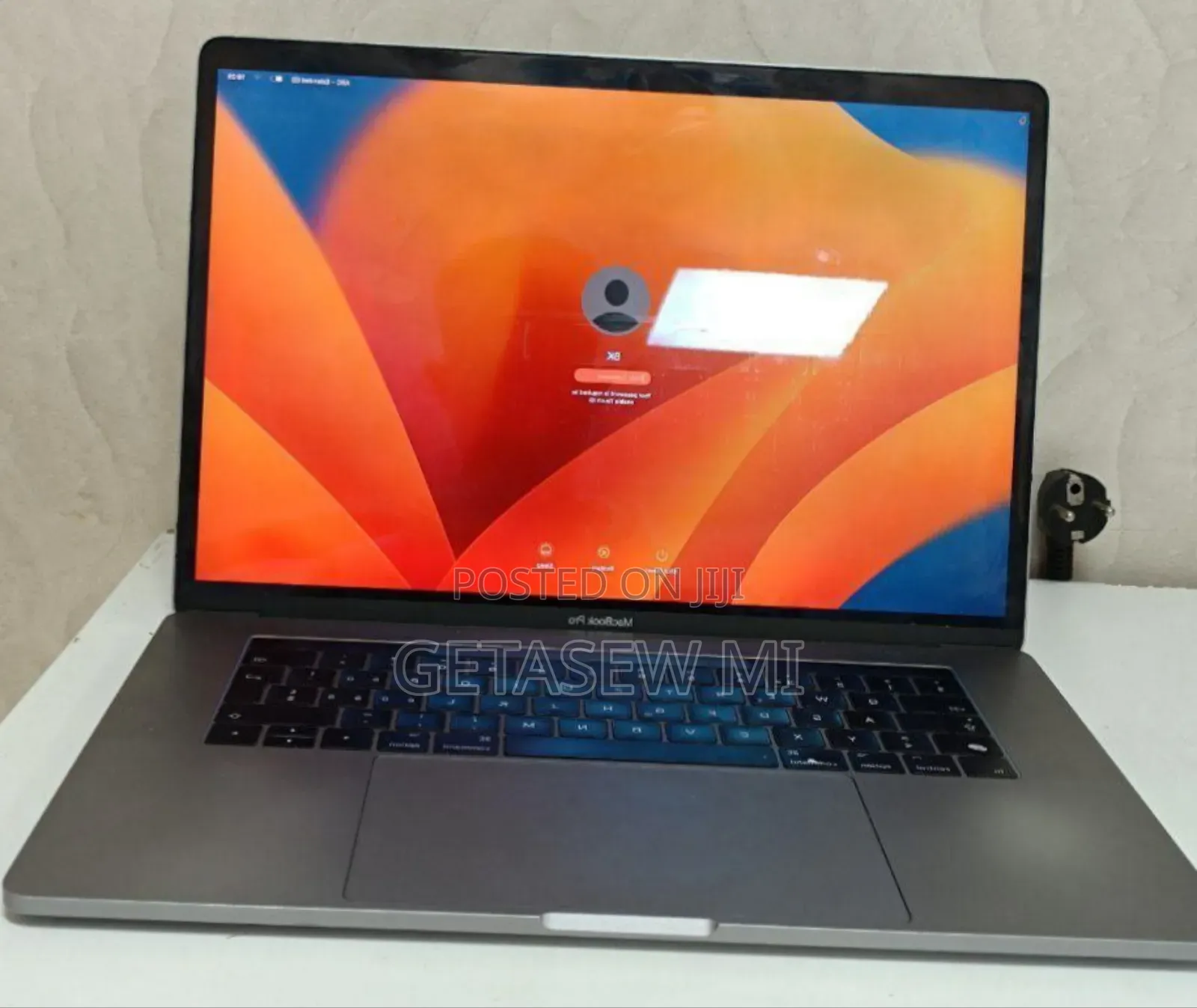 New Laptop Apple MacBook Pro 2017 16GB Intel Core I7 SSD 512GB