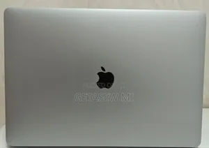 New Laptop Apple MacBook Pro 2017 16GB Intel Core I7 SSD 512GB