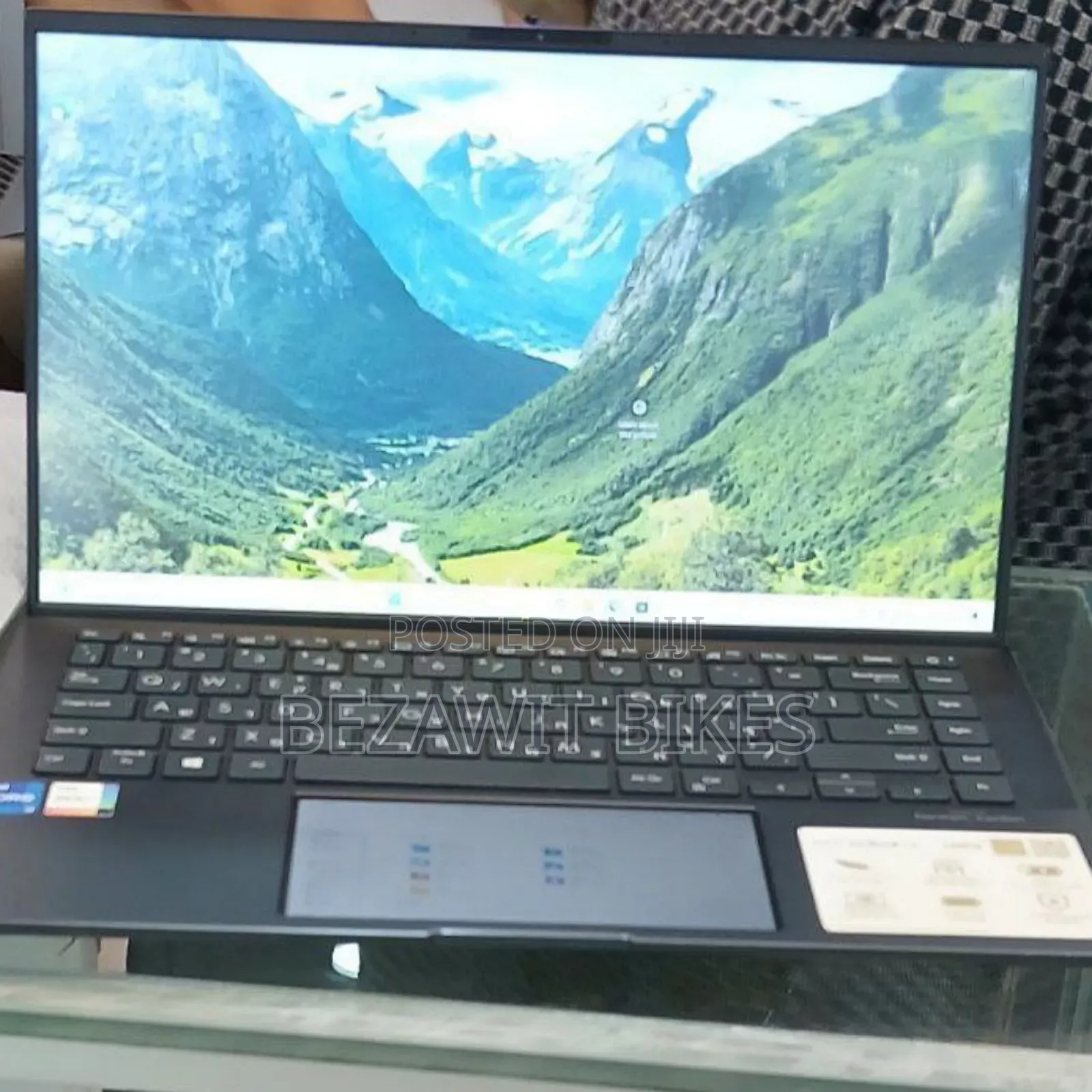 New Laptop Asus 16GB Intel Core I7 SSD 1T