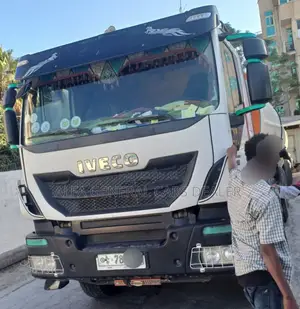 2015 Model Iveco ባላቶኒ ቦቴ ከነተሳቢው