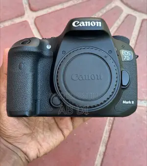 Photo - Canon 7d Mark 2 Only Body Brand New