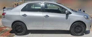 Toyota Yaris 2010 Silver