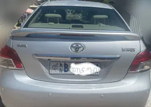 Toyota Yaris 2010 Silver