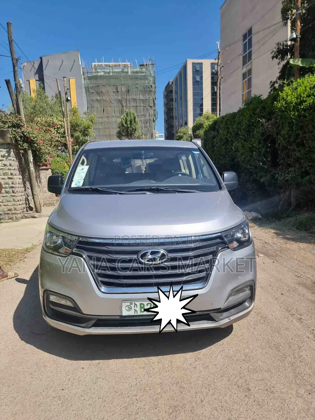 Hyundai H1 2021 Gray