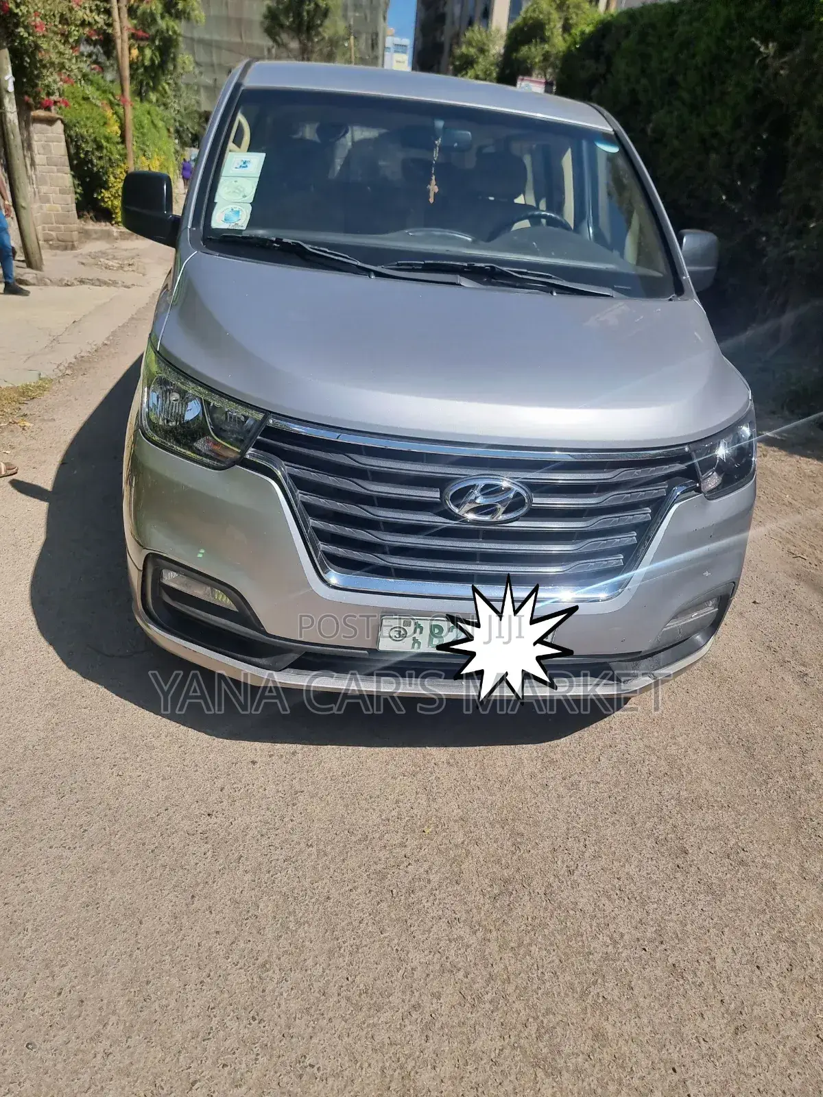 Hyundai H1 2021 Gray