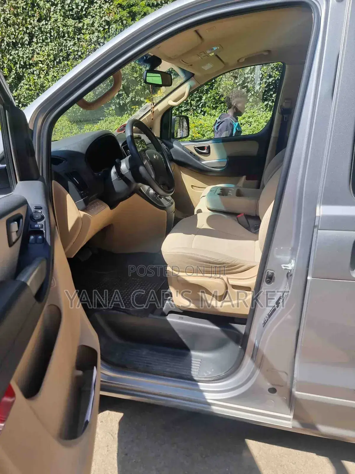 Hyundai H1 2021 Gray