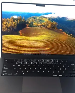 New Apple MacBook Pro 2023 M3 14-Inch 18GB Apple M3 Pro SSD 512GB