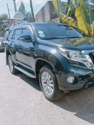 Toyota Land Cruiser Prado 2015 Gray