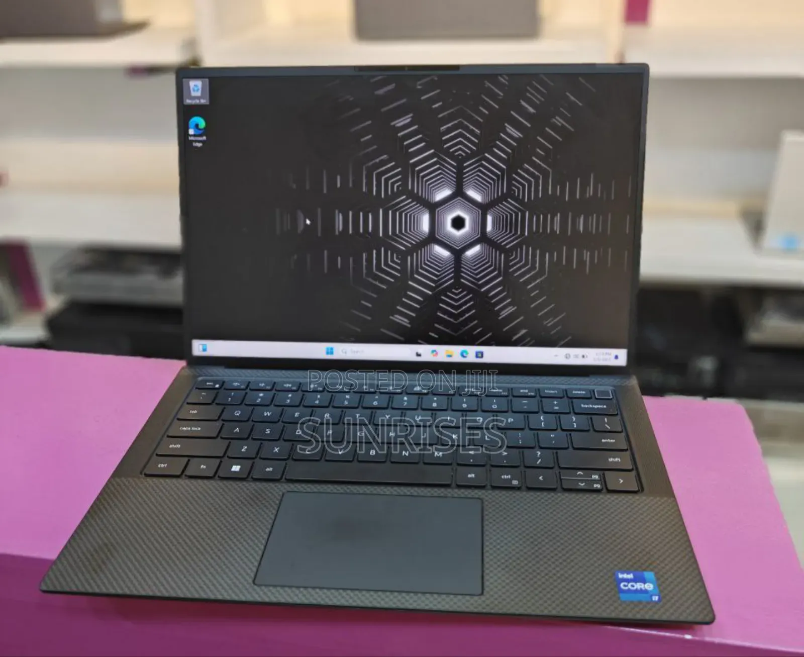 New Laptop Dell Precision 5570 16GB Intel Core I7 SSD 512GB