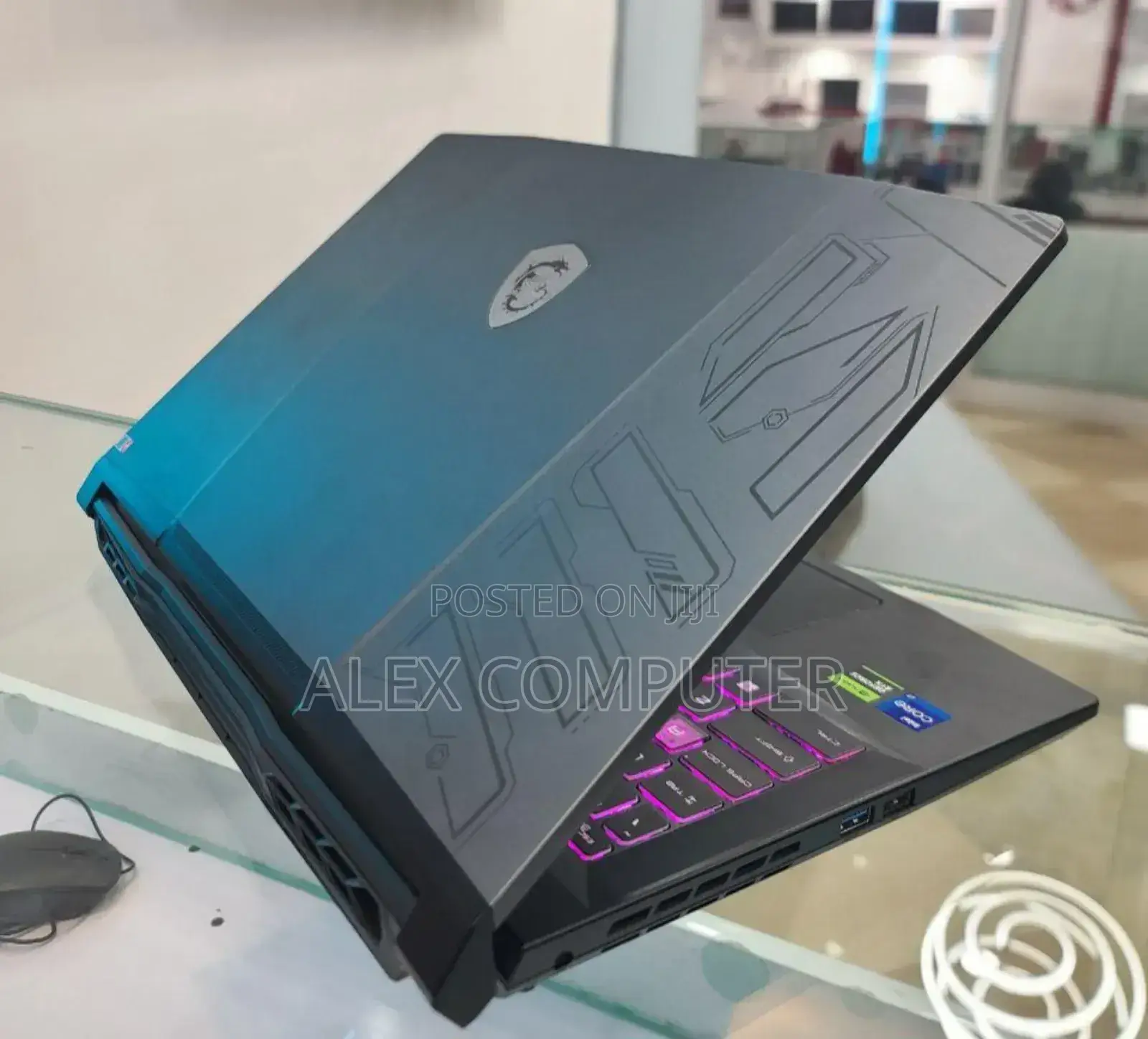 New Laptop MSI MSI Sword 15 16GB Intel Core I7 SSD 1T