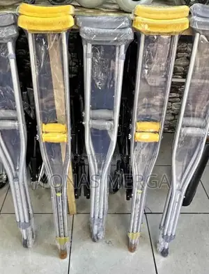 Photo - Auxiliary Crutches魂easy Wing Nut Adjustments for Hand Grips