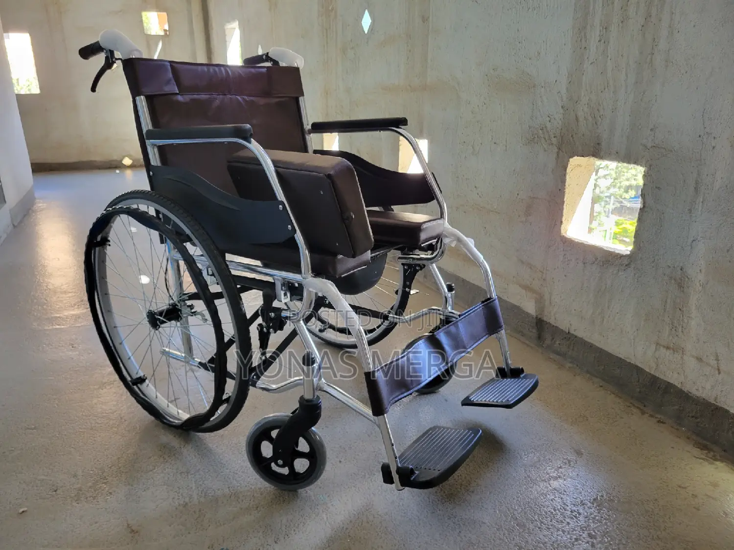 COMFORTABLE U-Cut SEAT:Toilet Wheelchair巷storage Pocketዊልቼር