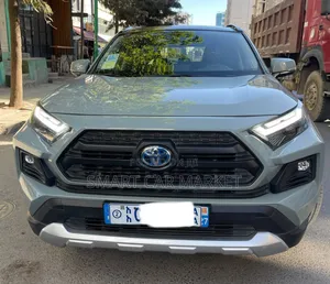 Toyota RAV4 2023 Green