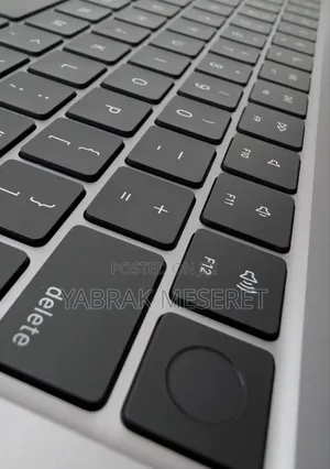 New Laptop Apple MacBook Air 2023 M2 8GB Apple M2 SSD 256GB