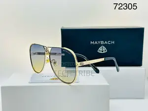 SUNGLASSES የተለያዩ መነፅሮችን በአንድ ቦታ ከራሱ ቦርሳ ና የመነፅር መጥረጊያ Wipes