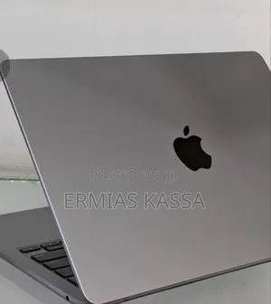 New Laptop Apple MacBook Air 2023 M2 8GB Apple M2 SSD 256GB