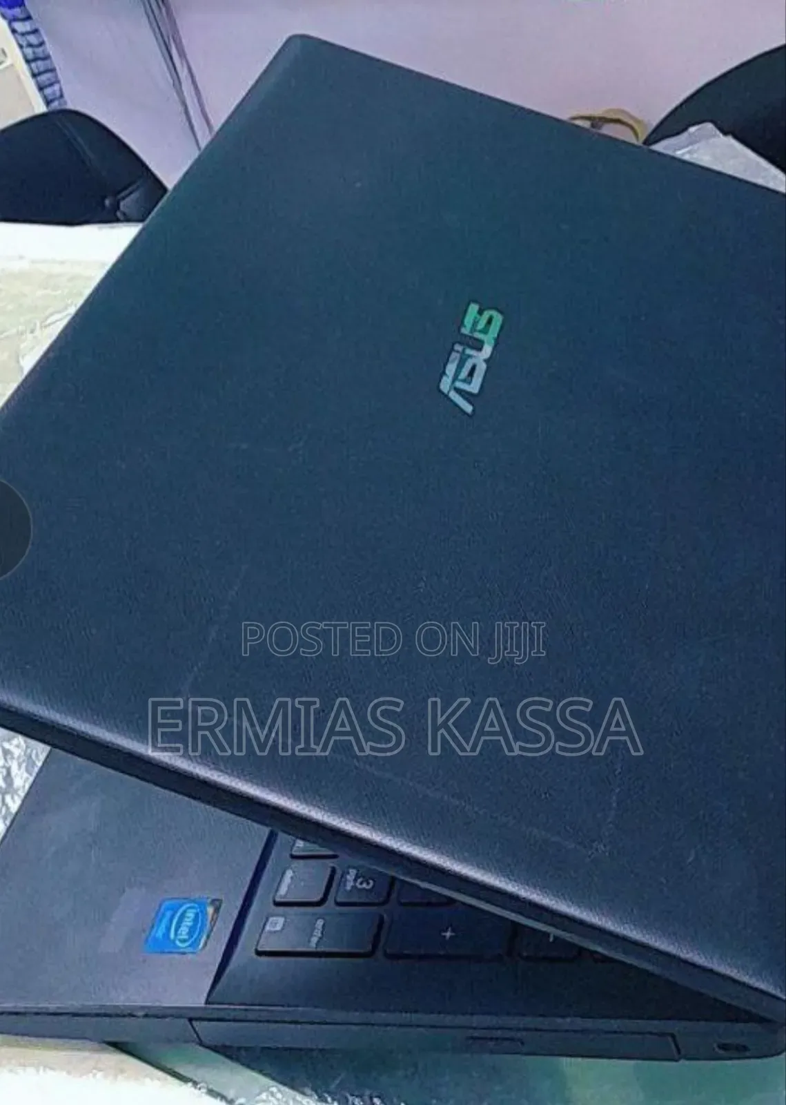 New Laptop Asus NX90JN 4GB Intel Celeron HDD 500GB