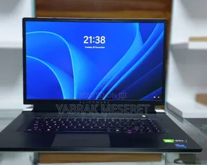 New Laptop Alienware M17x R2 16GB Intel Core I7 SSD 1T