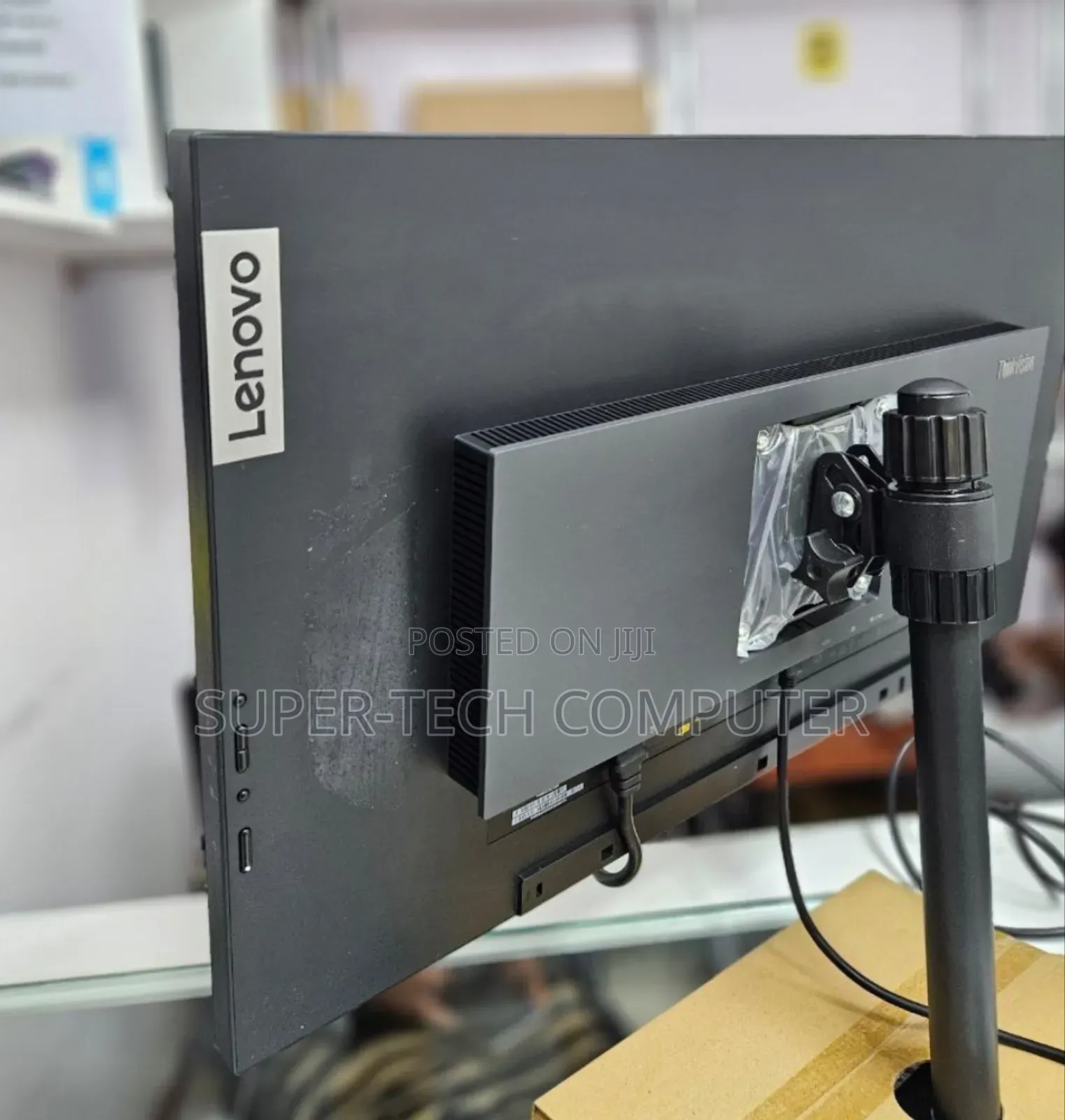 27 Inch Lenovo Thinkvision Frameless Monitor, Resolution