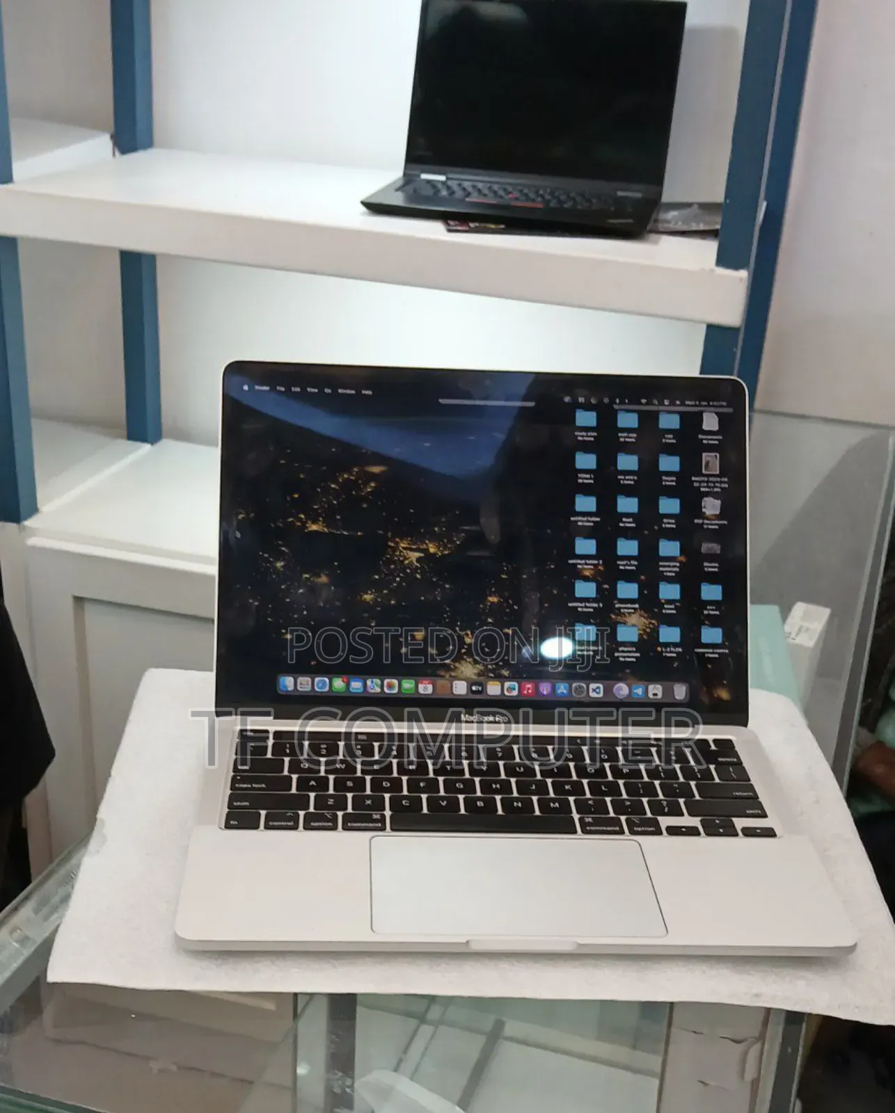 New Laptop Apple MacBook Pro 2020 8GB Intel Core I5 SSD 256GB