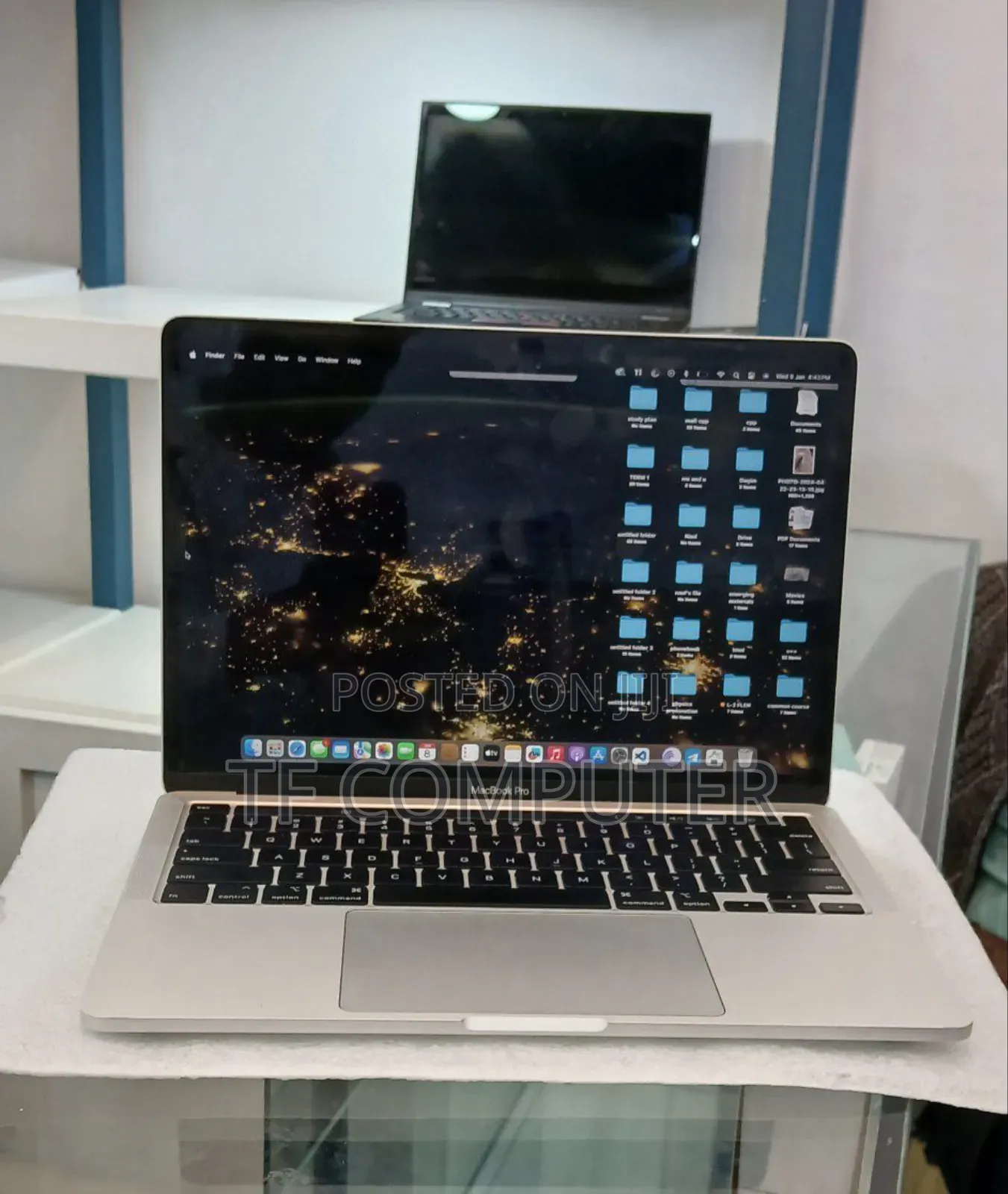 New Laptop Apple MacBook Pro 2020 8GB Intel Core I5 SSD 256GB