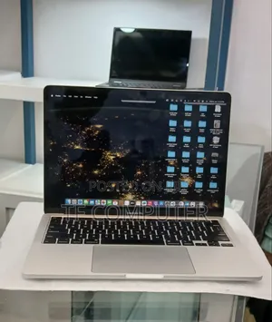 New Laptop Apple MacBook Pro 2020 8GB Intel Core I5 SSD 256GB