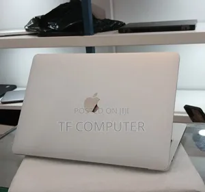 New Laptop Apple MacBook Pro 2020 8GB Intel Core I5 SSD 256GB