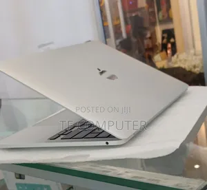 New Laptop Apple MacBook Pro 2020 8GB Intel Core I5 SSD 256GB