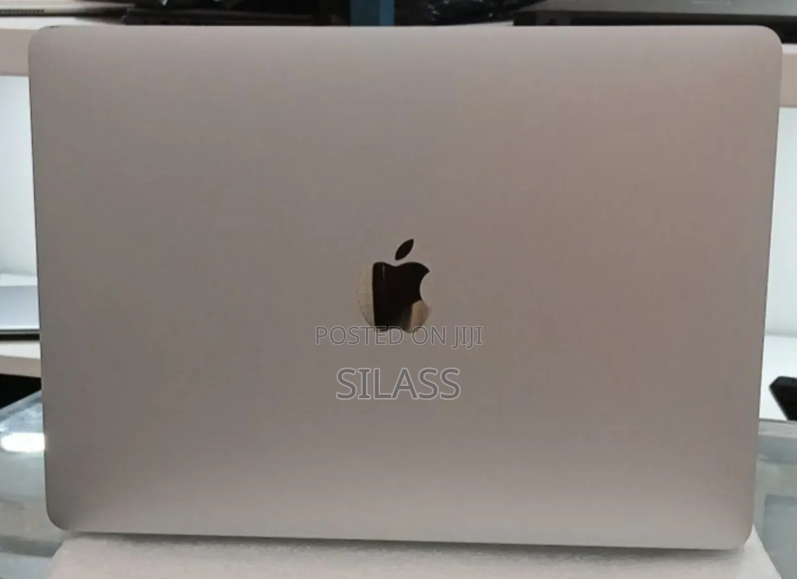 New Laptop Apple MacBook Pro 2020 8GB Intel Core I5 SSD 256GB