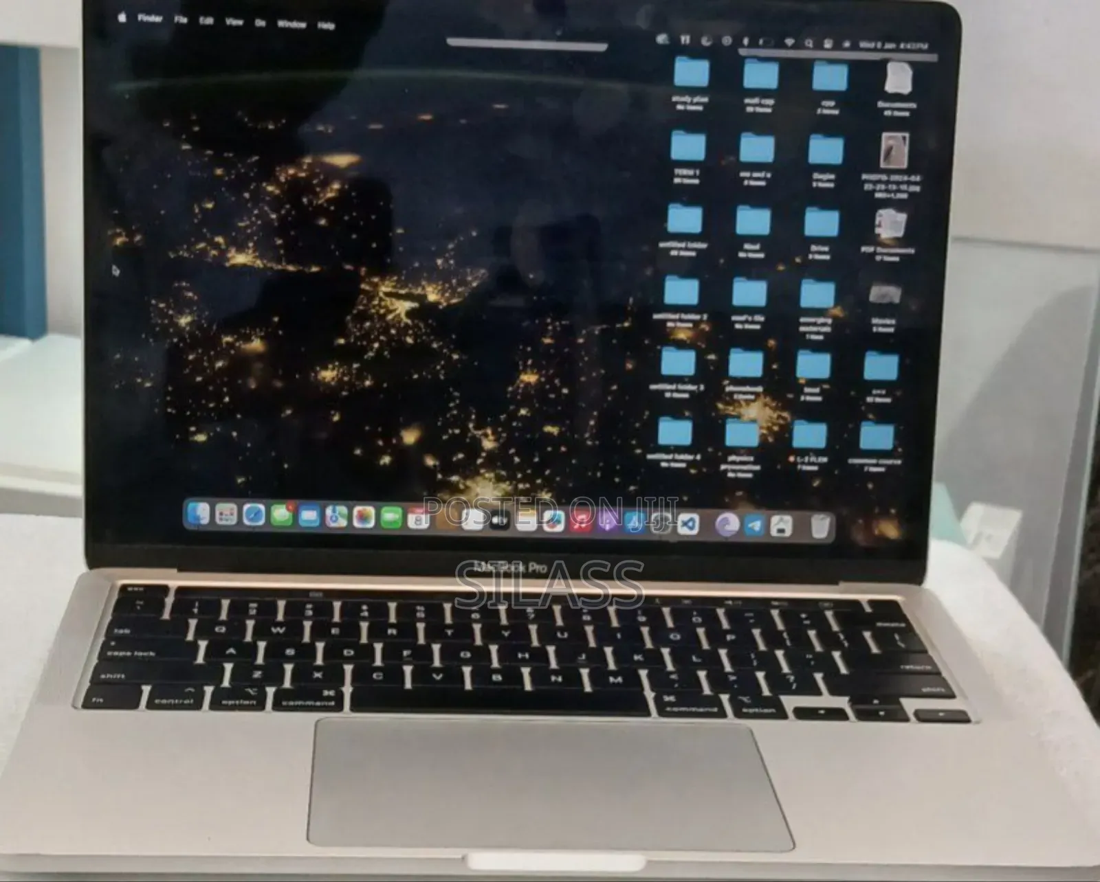 New Laptop Apple MacBook Pro 2020 8GB Intel Core I5 SSD 256GB