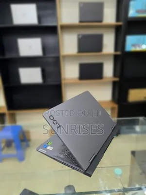 New Laptop Lenovo LOQ 15IRH8 16GB Intel Core I5 SSD 512GB