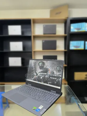 New Laptop Lenovo LOQ 15IRH8 16GB Intel Core I5 SSD 512GB